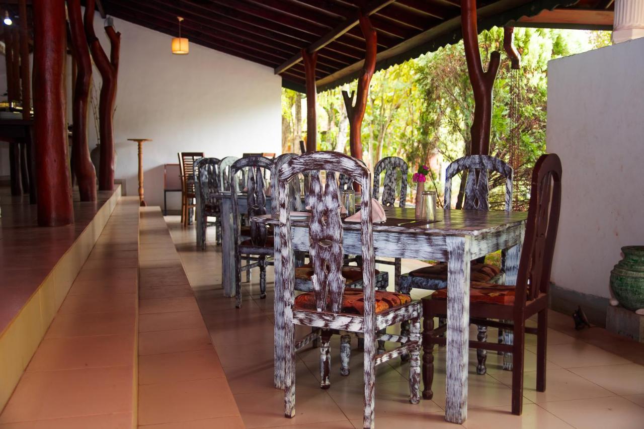 Amaranta Classic Retreat Bambaragaleyaya ภายนอก รูปภาพ
